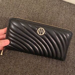 Henri Bendel wallet